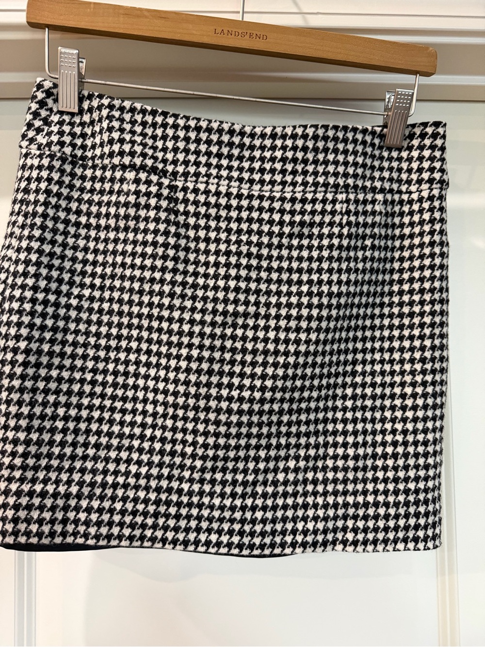 Banana Republic Black & White Houndstooth Mini Skirt